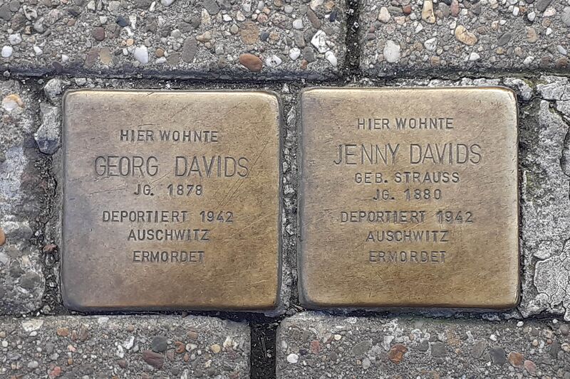 Stolpersteine mit Gravur in Ohligs